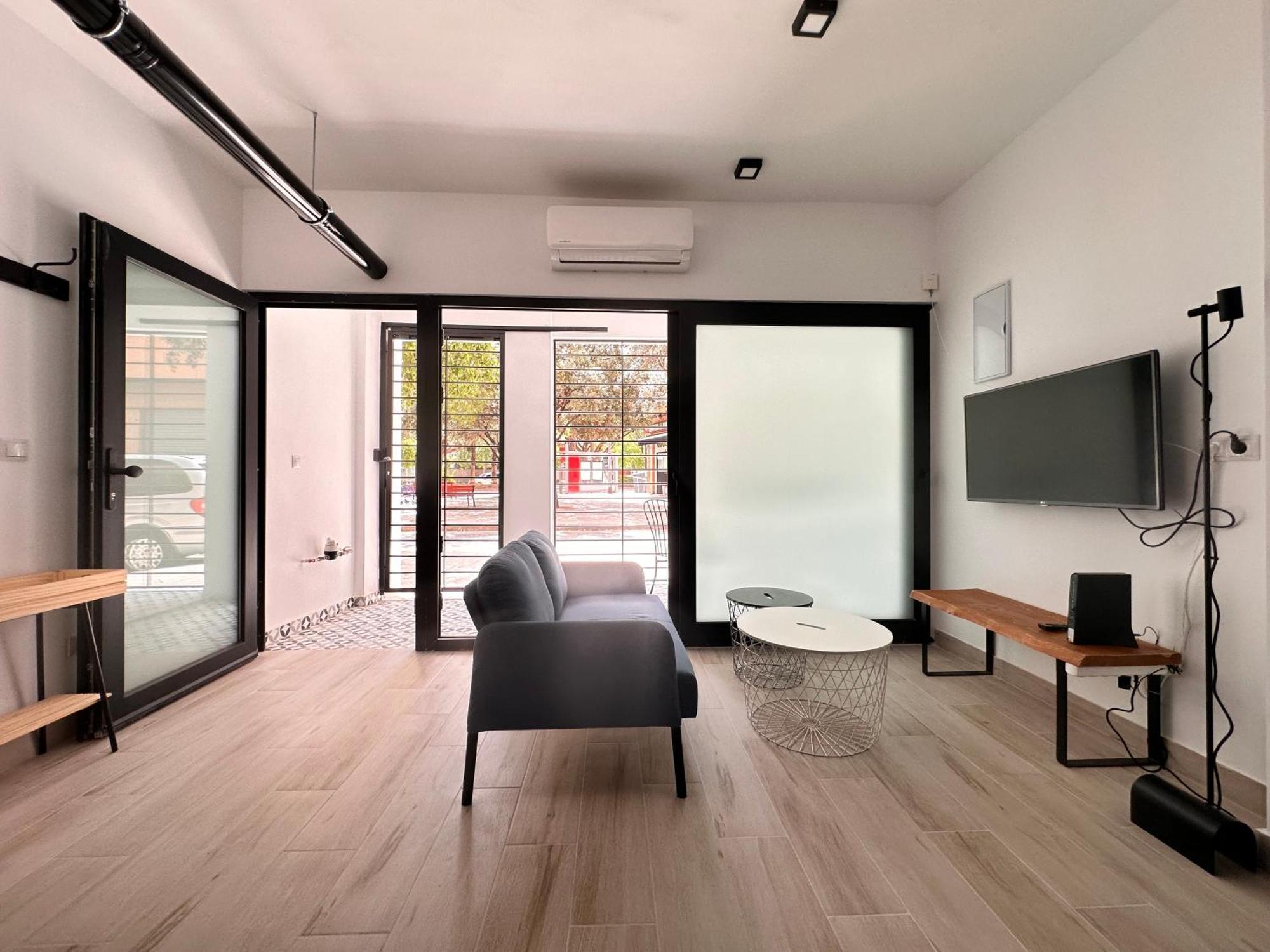 Alberola Industrial Style Apartment Valencia Exterior photo